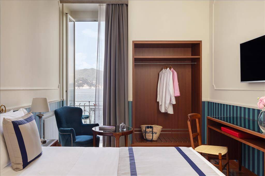 Deluxe Room Sea View with Balcony 