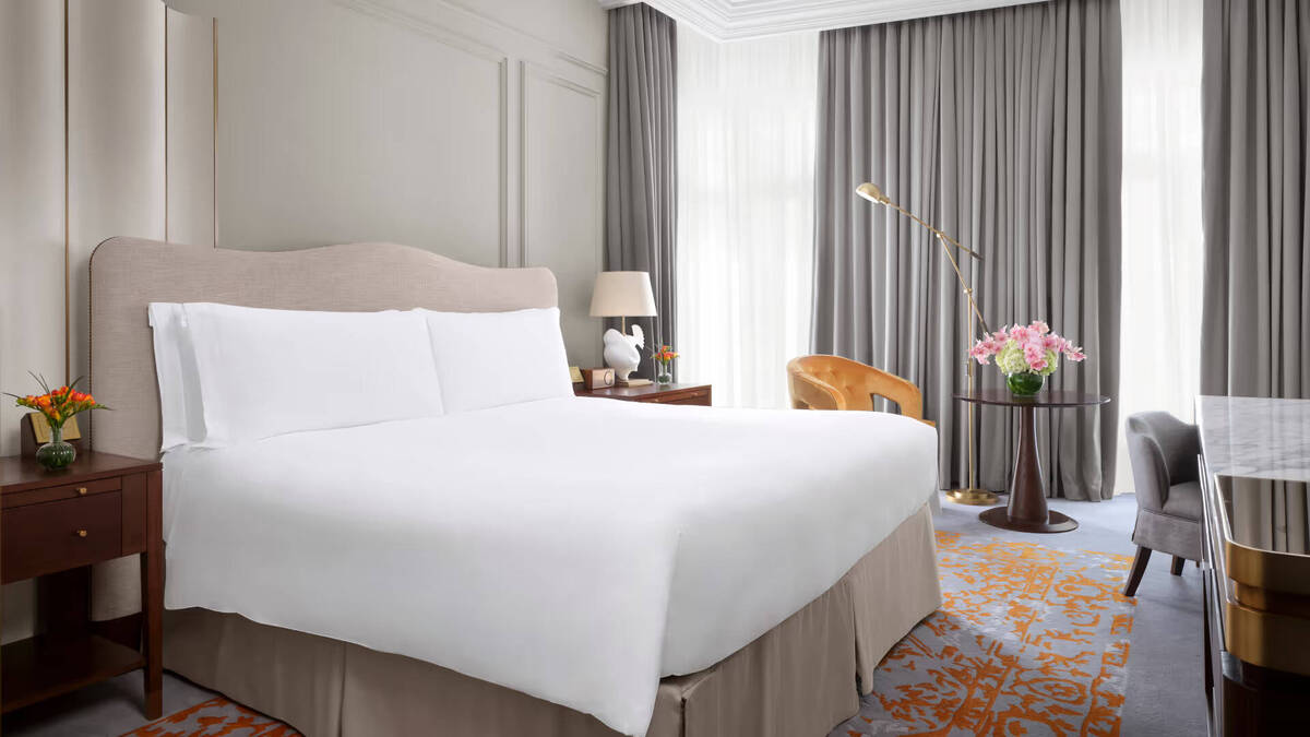 Deluxe King Bed