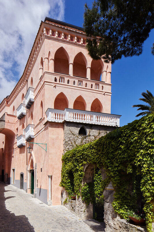 KING MOUNTAIN SIDE ROOM