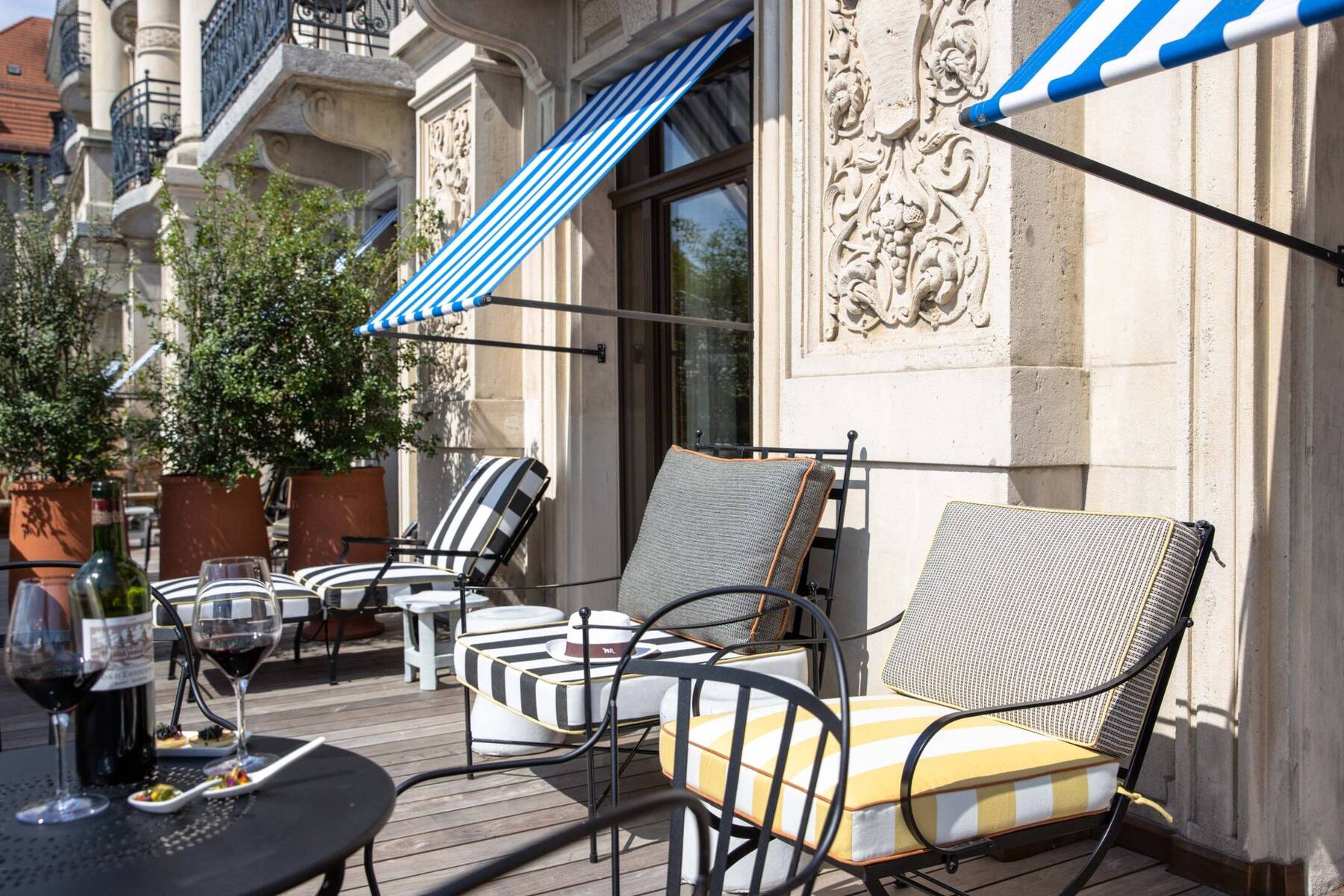 Premier Terrace Room