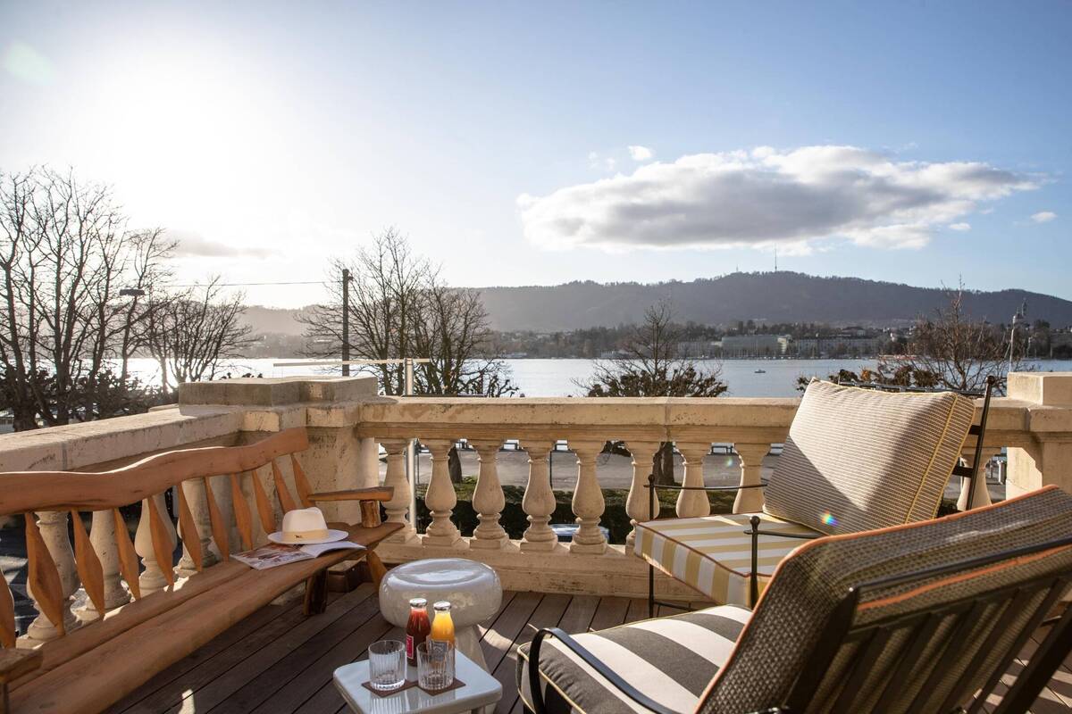 Premier Terrace Room