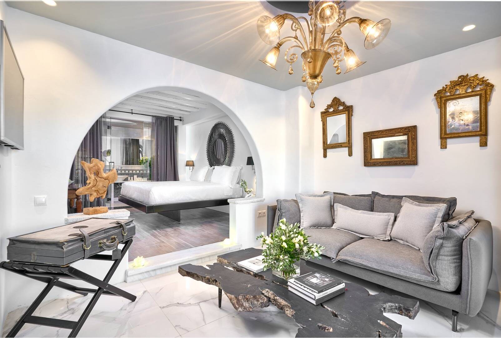 TWO BEDROOM SUITE WITH PLURGE POOL SEA VIEW 