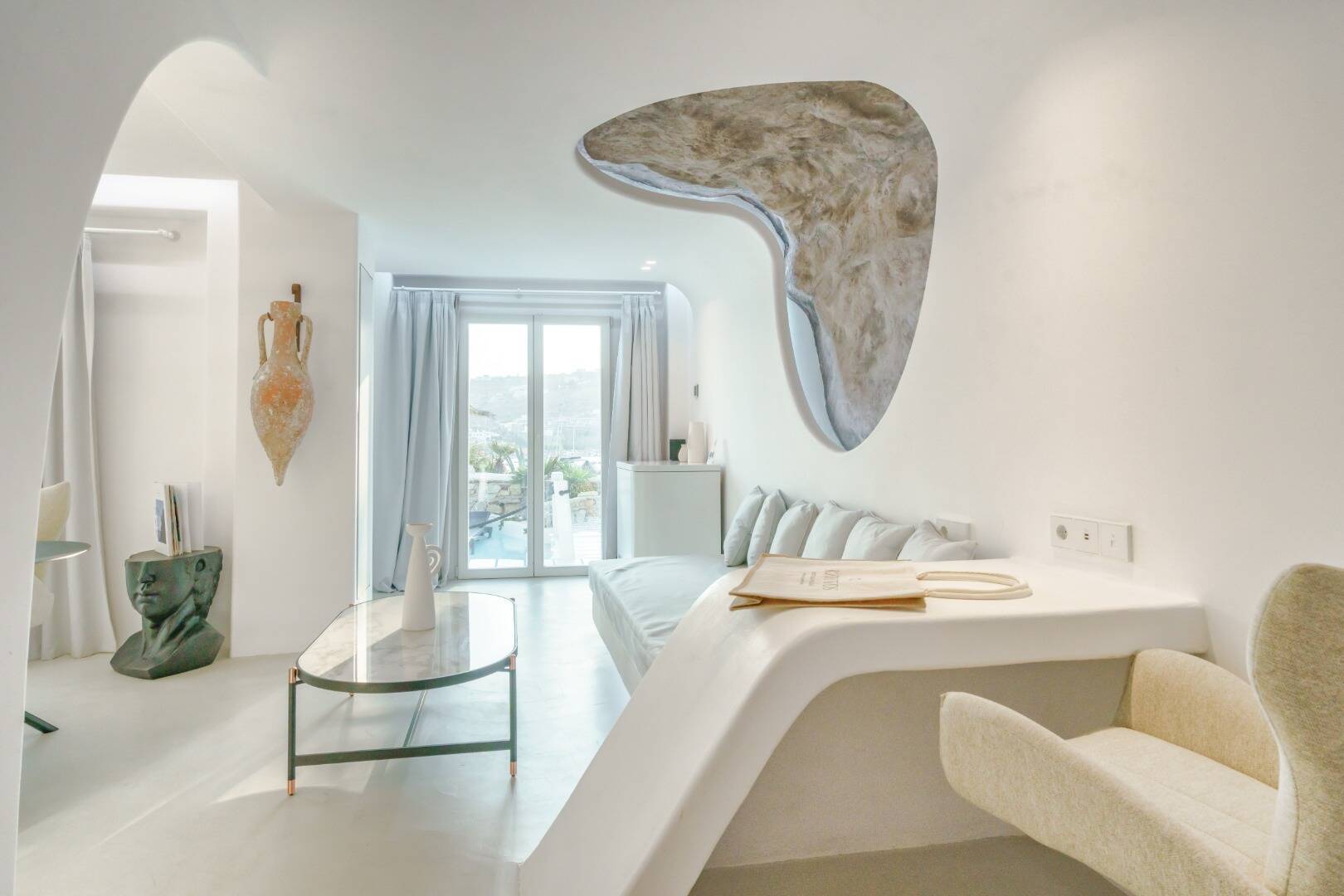 TWO BEDROOM SUITE SEA VIEW WITH POOL