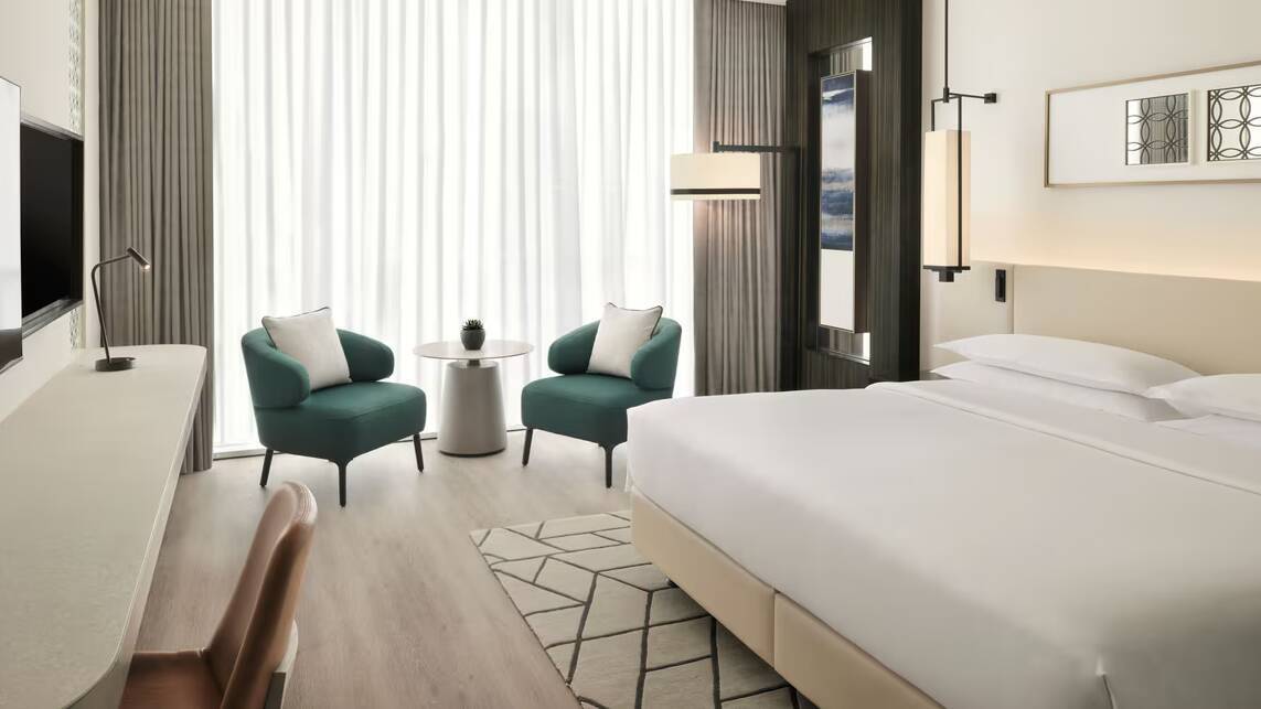 CONNECTING FAMILY ROOM 