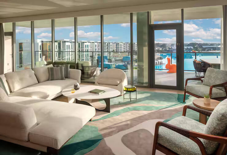 PRESIDENTIAL SUITE KING MOB/HEAR ACCESS RI SHWR