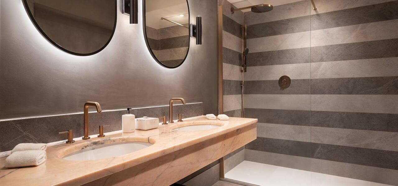 Signature Deluxe Room