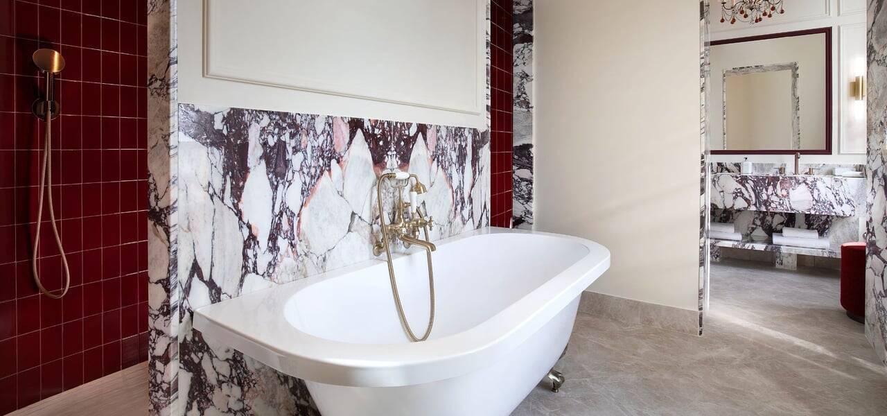 Signature Suite Deluxe