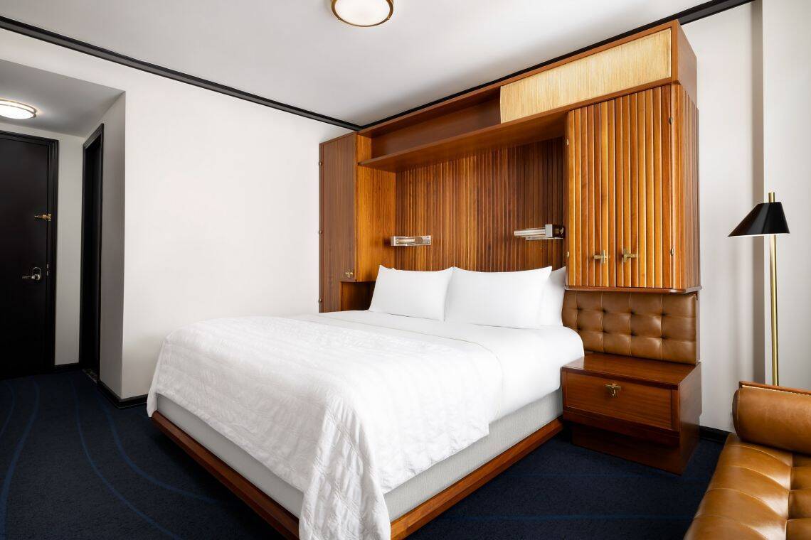 Deluxe King Room, High Floor