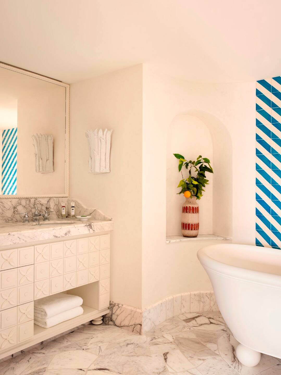 Deluxe Siignature Suite