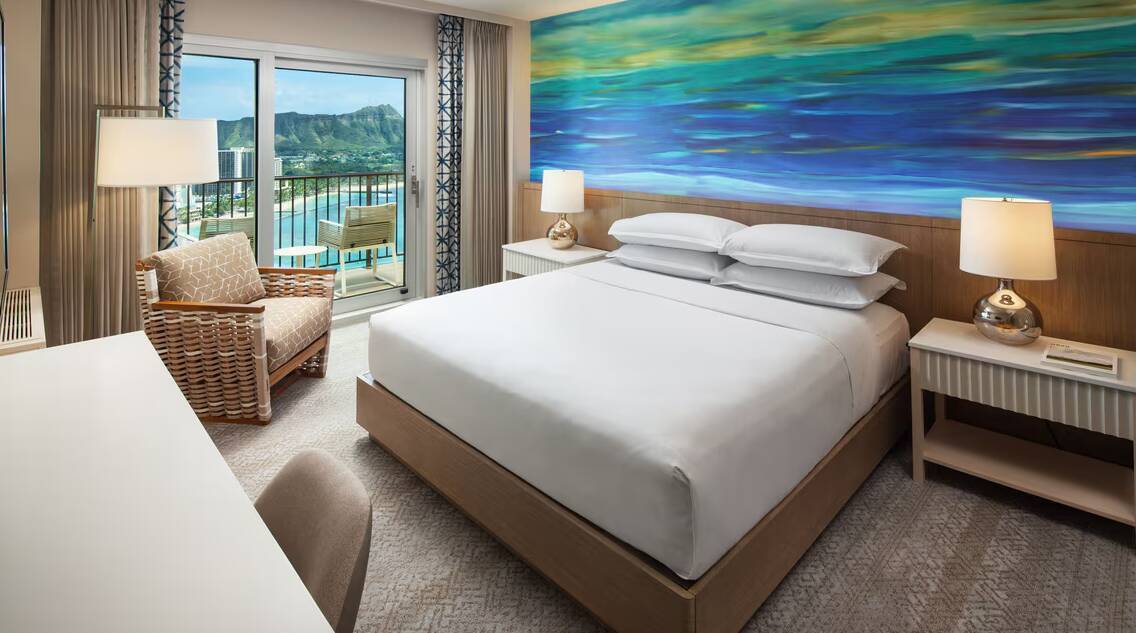DIAMOND HEAD OCEANFRONT KING ROOM