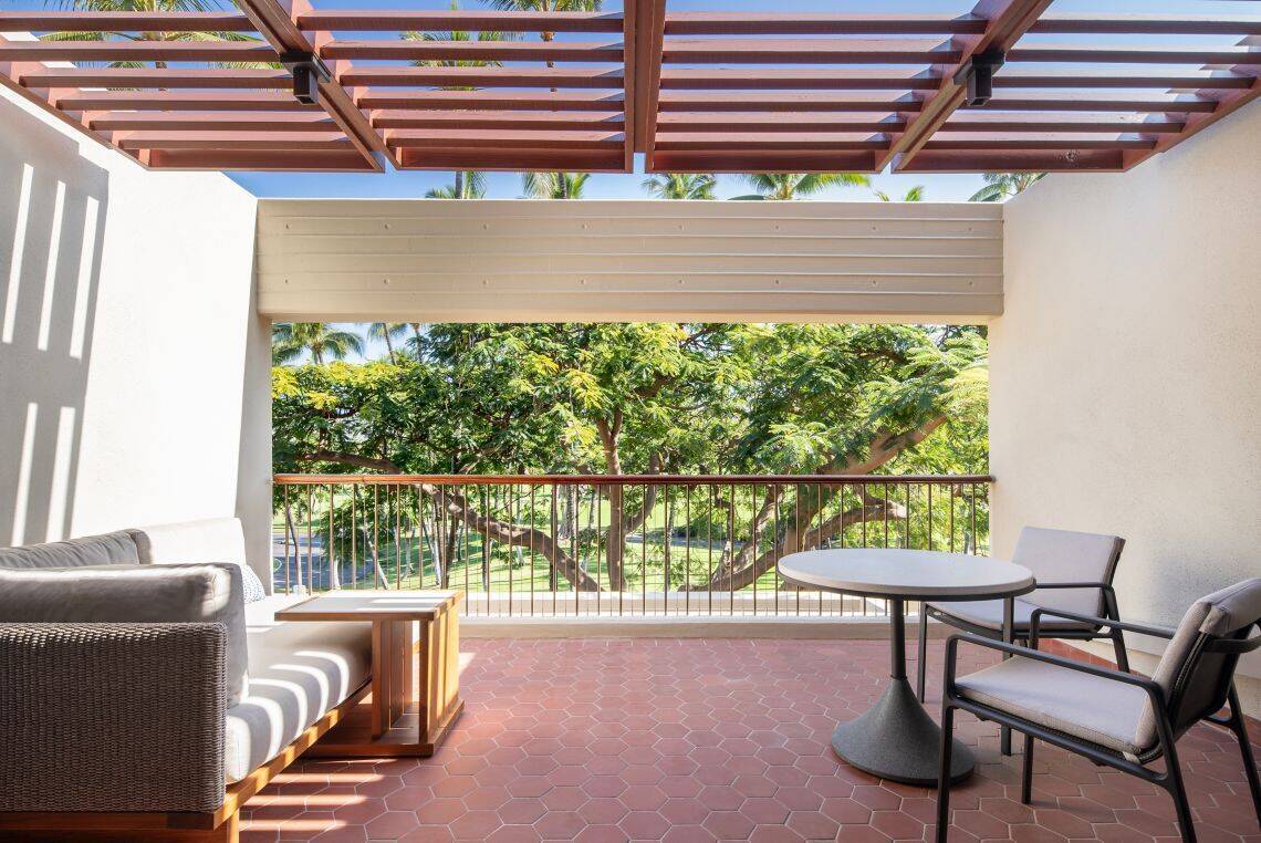 Golf View Main Tower King