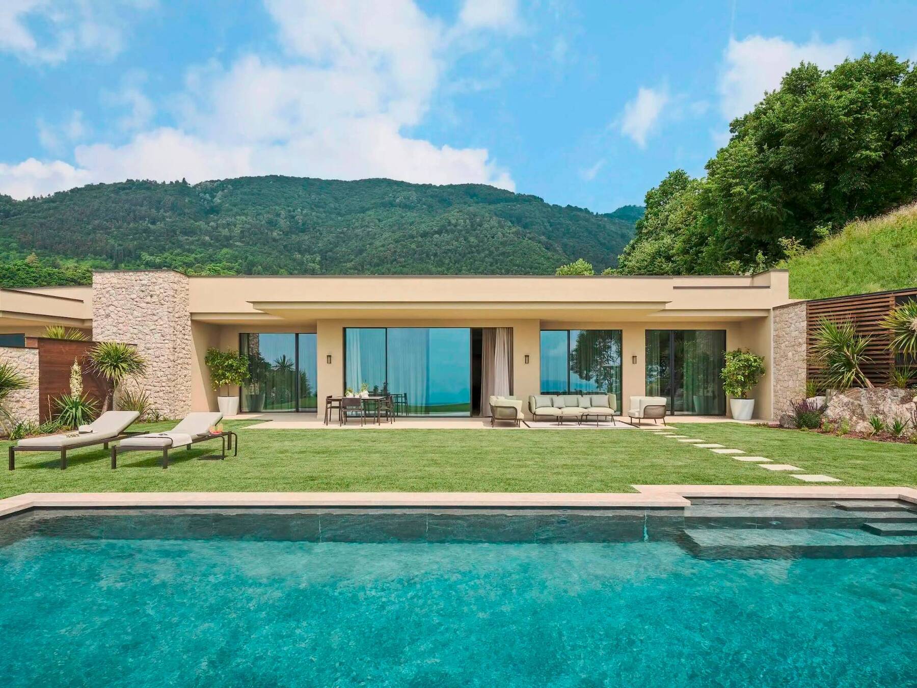 Three Bedroom Sky Pool Villa