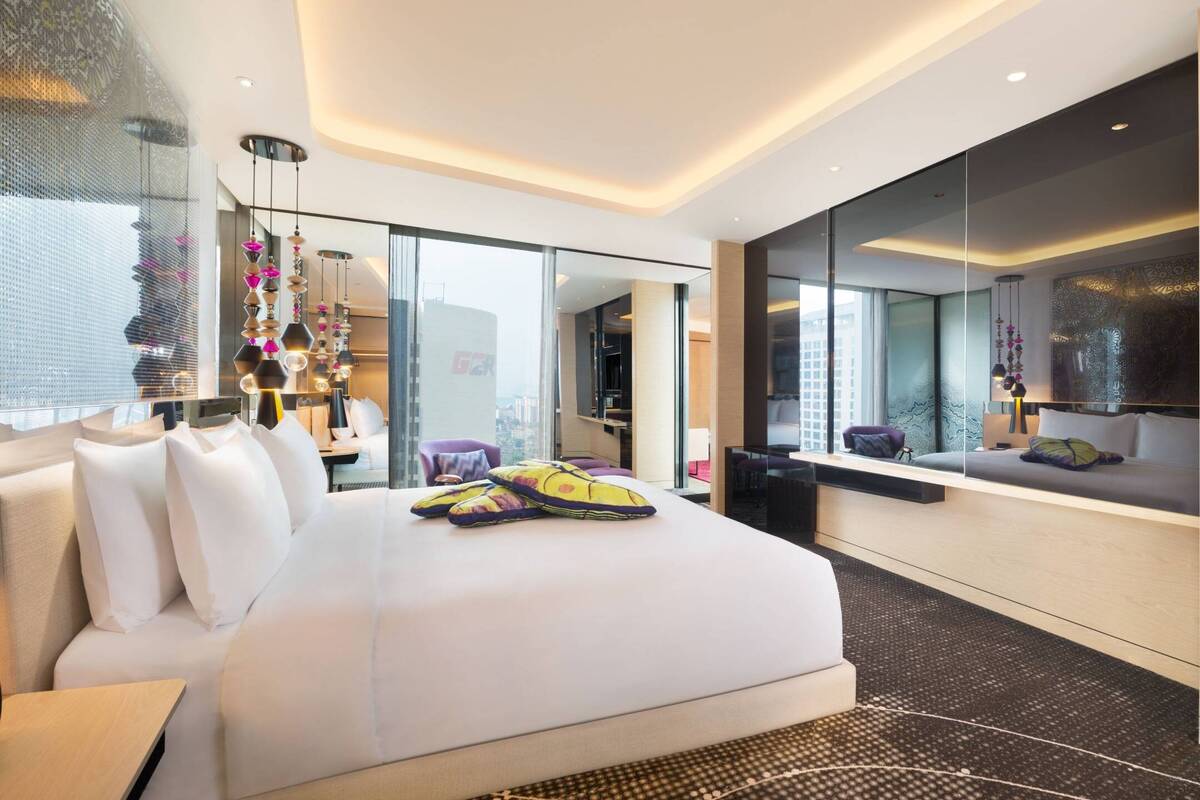 Studio Suite King