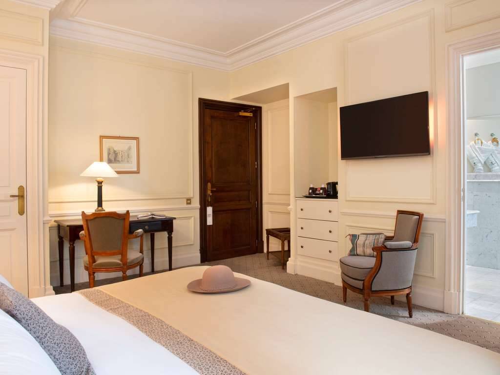 Charming Single Standard, One Double Bed Room