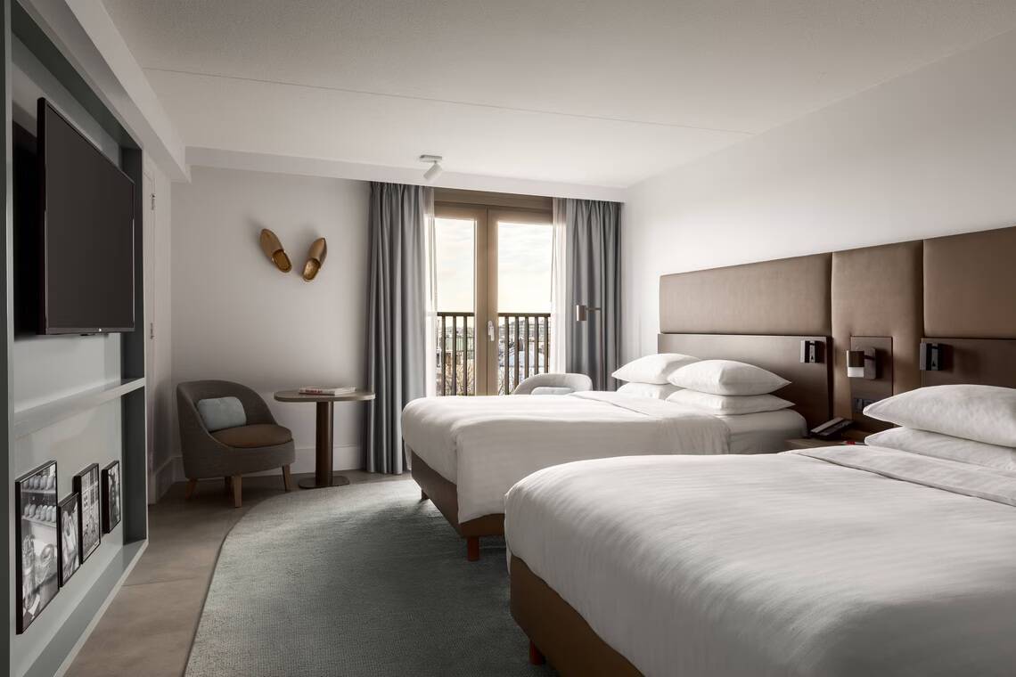 Connecting Family Suite
