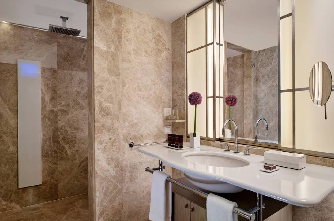 GUEST ROOM WITH BALCONY