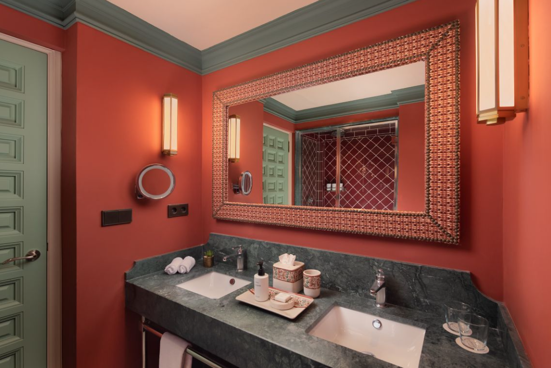 DELUXE CLASSIC ROOM
