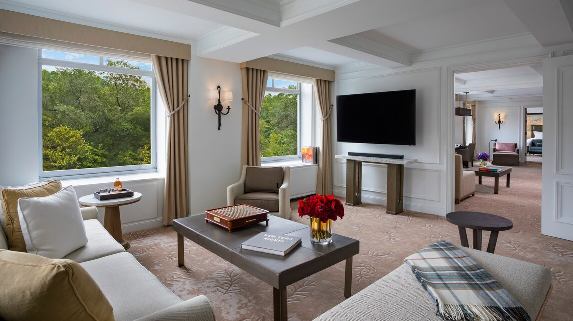 THE ARTISTS GATE SUITE