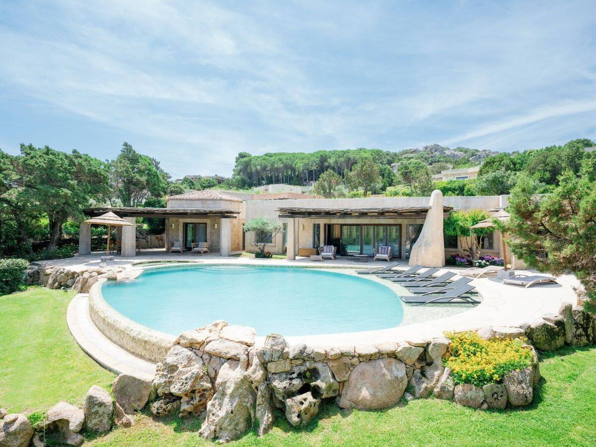 Three Bedroom Beach and Pool Villa