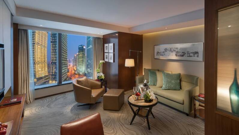 TWO BEDROOM EXECUTIVE SUITE