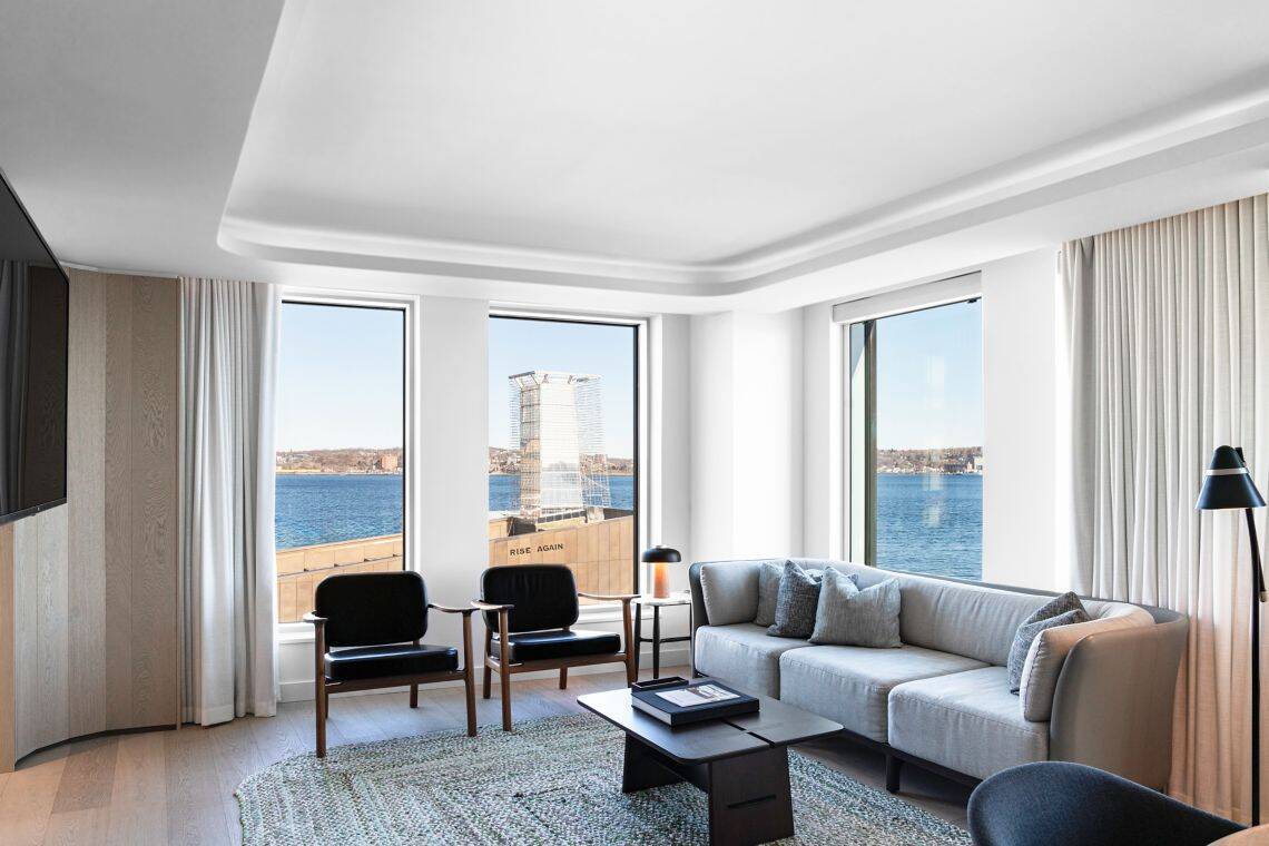 Junior Shannon Suite, Water View