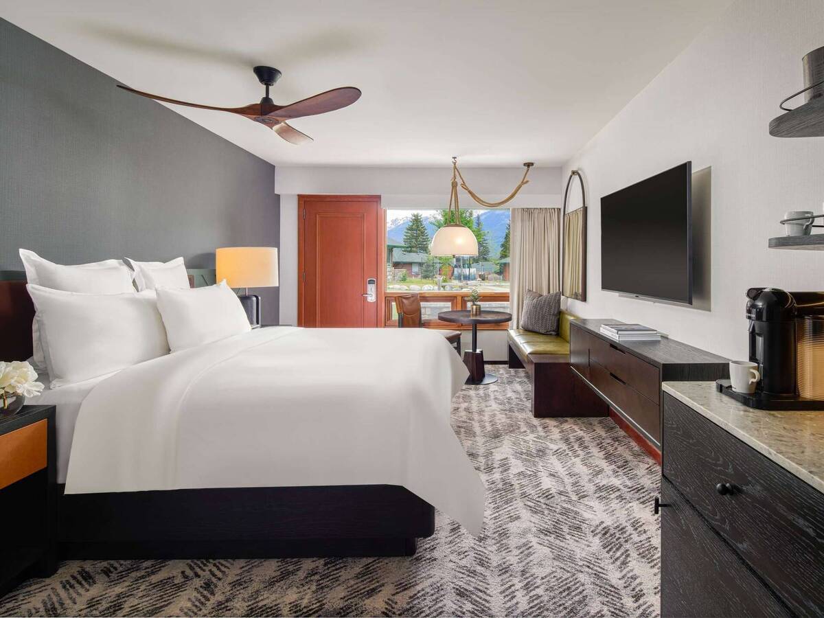 FAIRMONT MAIN LODGE KING