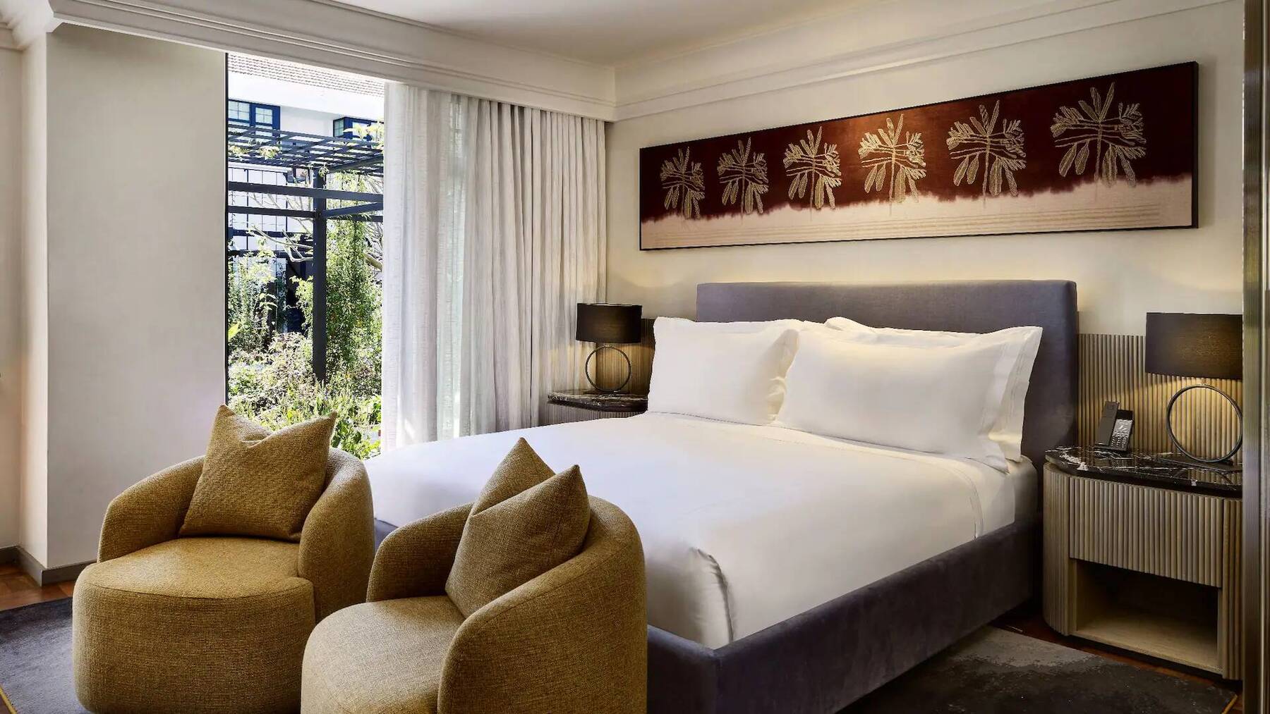 One King Bed Room