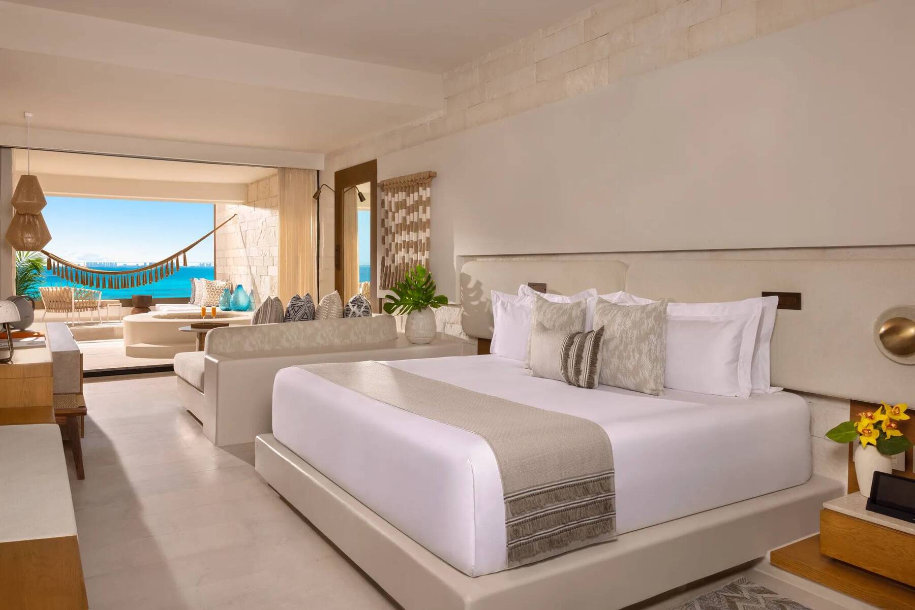 PARAMOUNT SUITE OCEAN FRONT