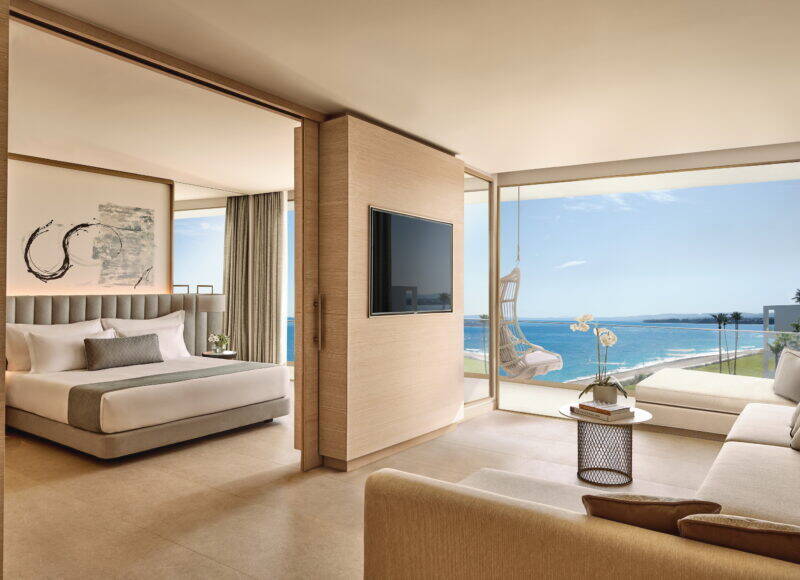 DELUXE ONE BEDROOM SUITE