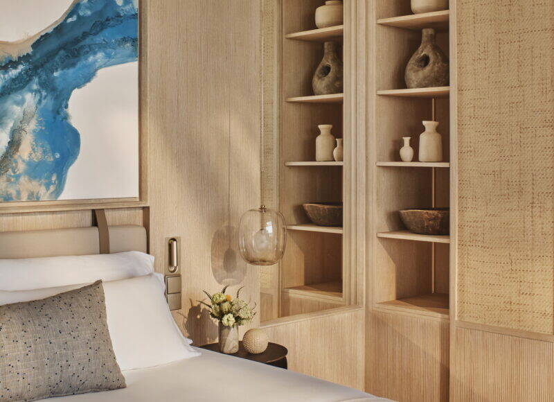 DELUXE TWO BEDROOM GRAND PENTHOUSE SUITE WITH SEA FRONT VIEW 