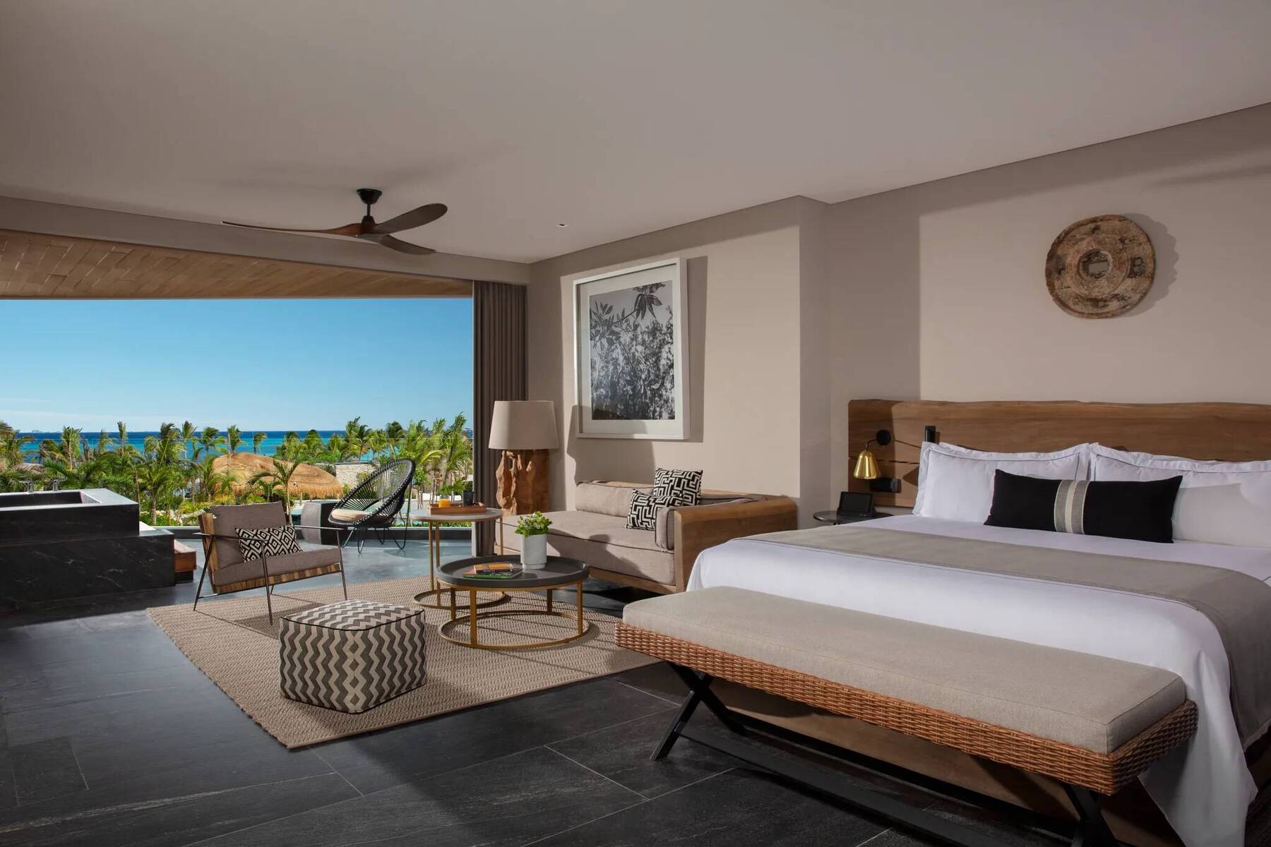 SIGNATURE SUITE DOUBLE TROPICAL VIEW