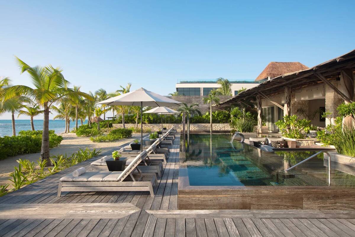 PRESIDENTIAL VILLA BEACH FRONT