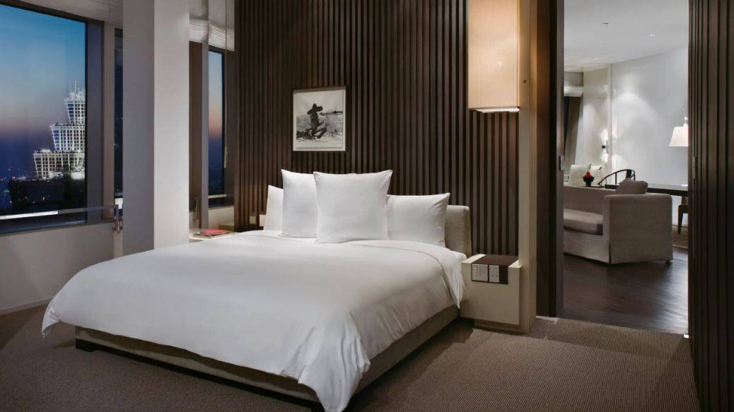 PANORAMIC BUND VIEW SUITE 