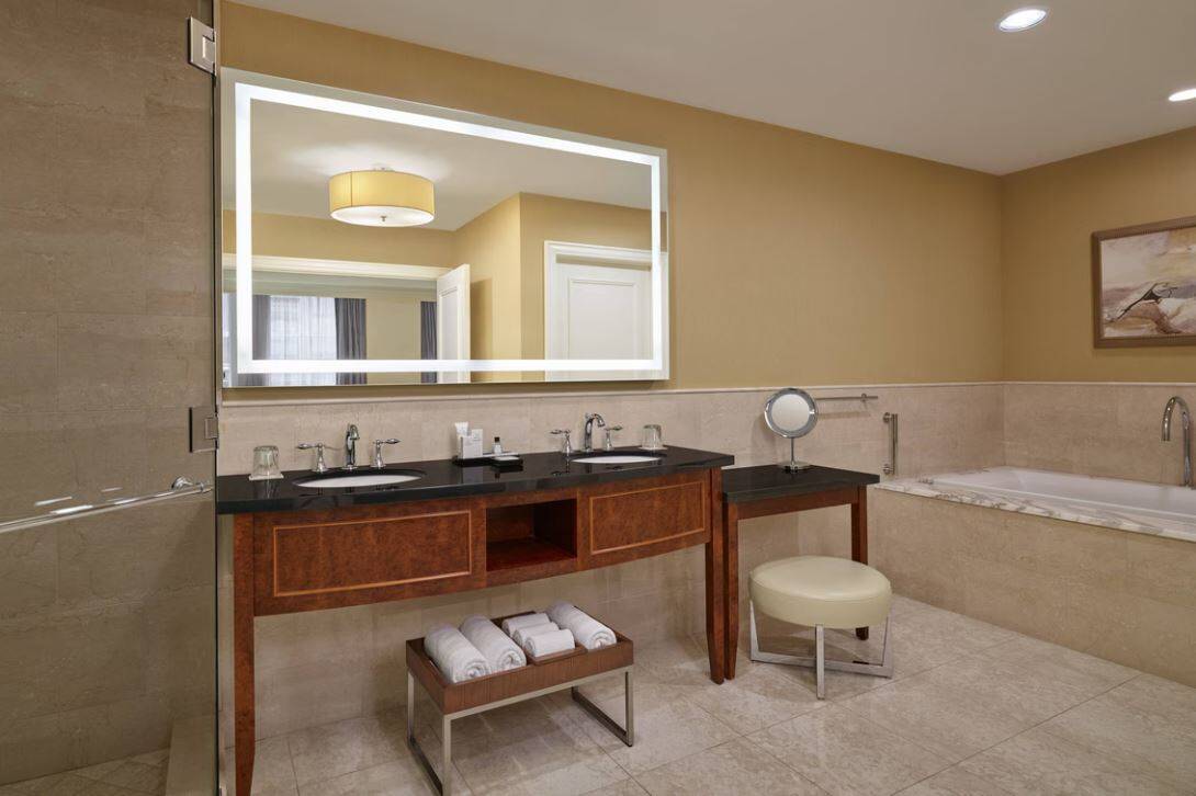McCORNICK SUITE