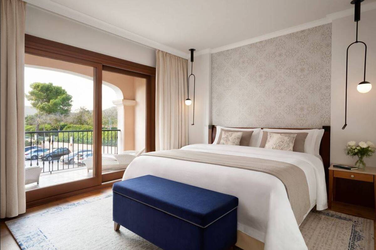 Family Suite, Corner Room