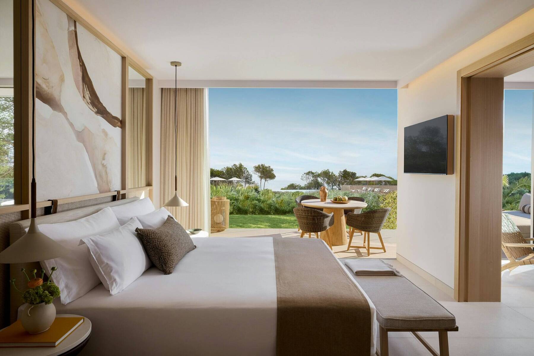 One Bedroom Suite Private Garden