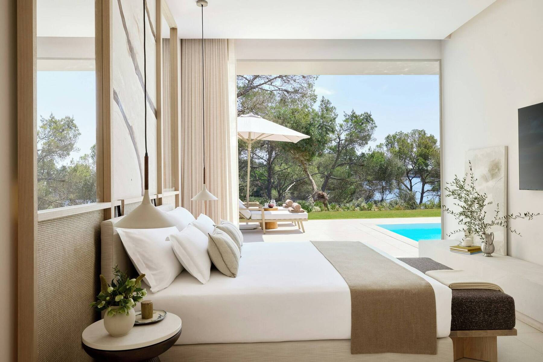 Deluxe Three Bedroom Residence Private Pool Front Coastal View
