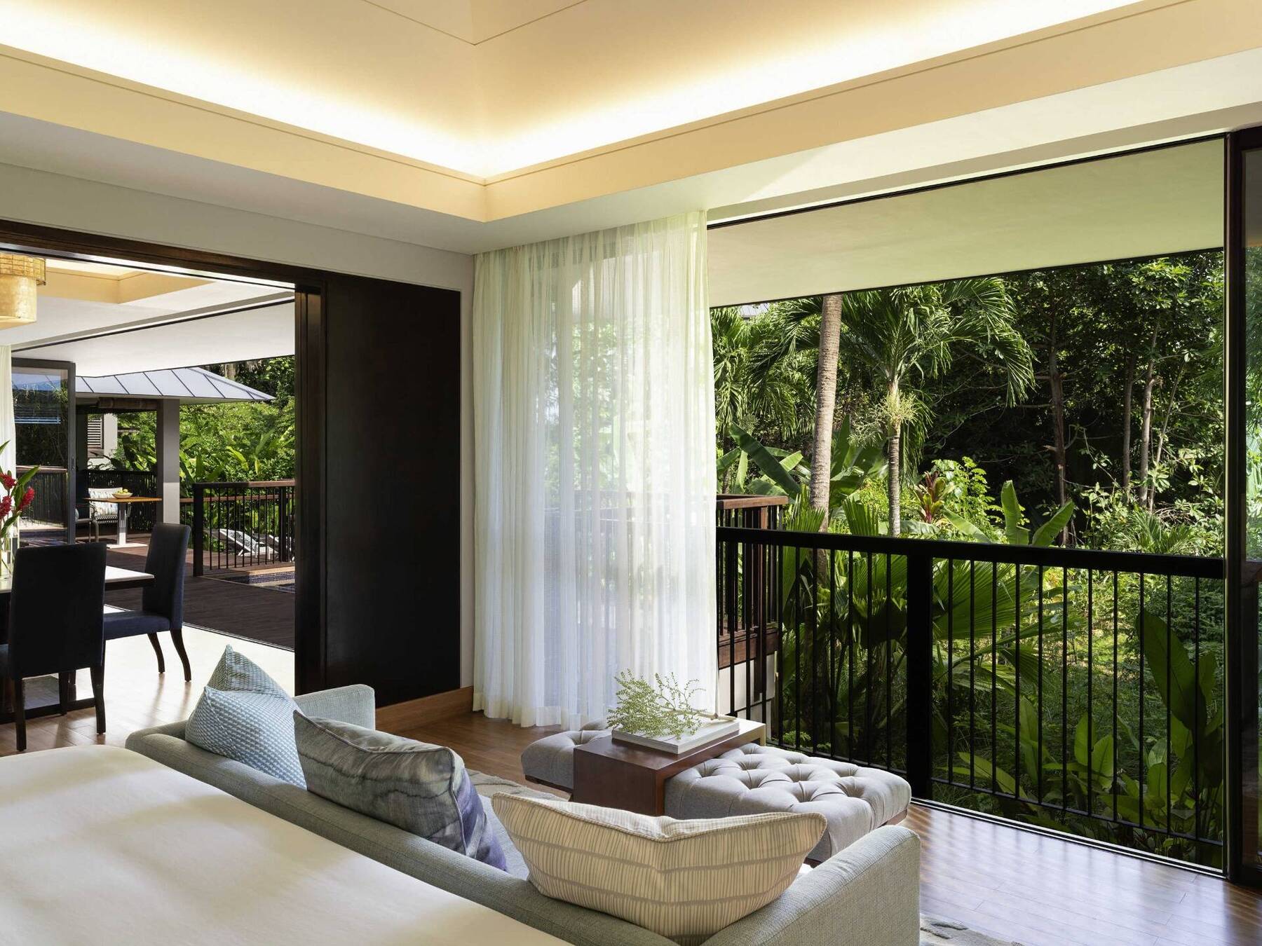 Grand Hillside Garden View Pool Villa