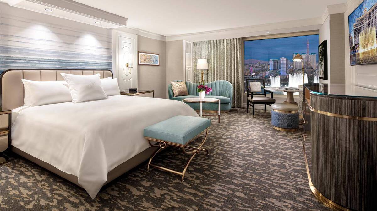 TOWER FOUNTAIN VIEW KING ROOM