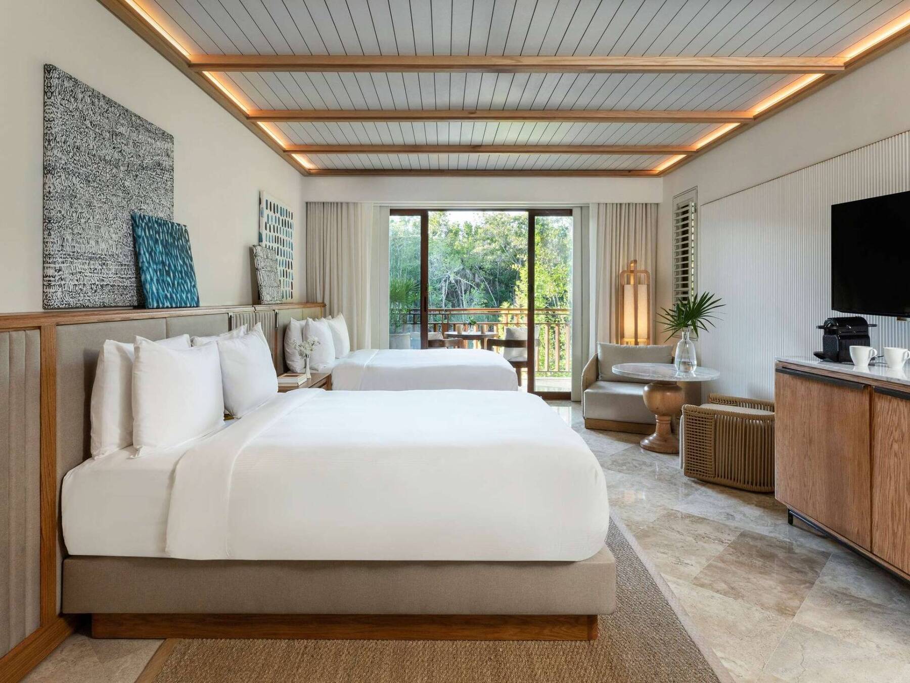 BEACH AREA CASITA TWO QUEEN