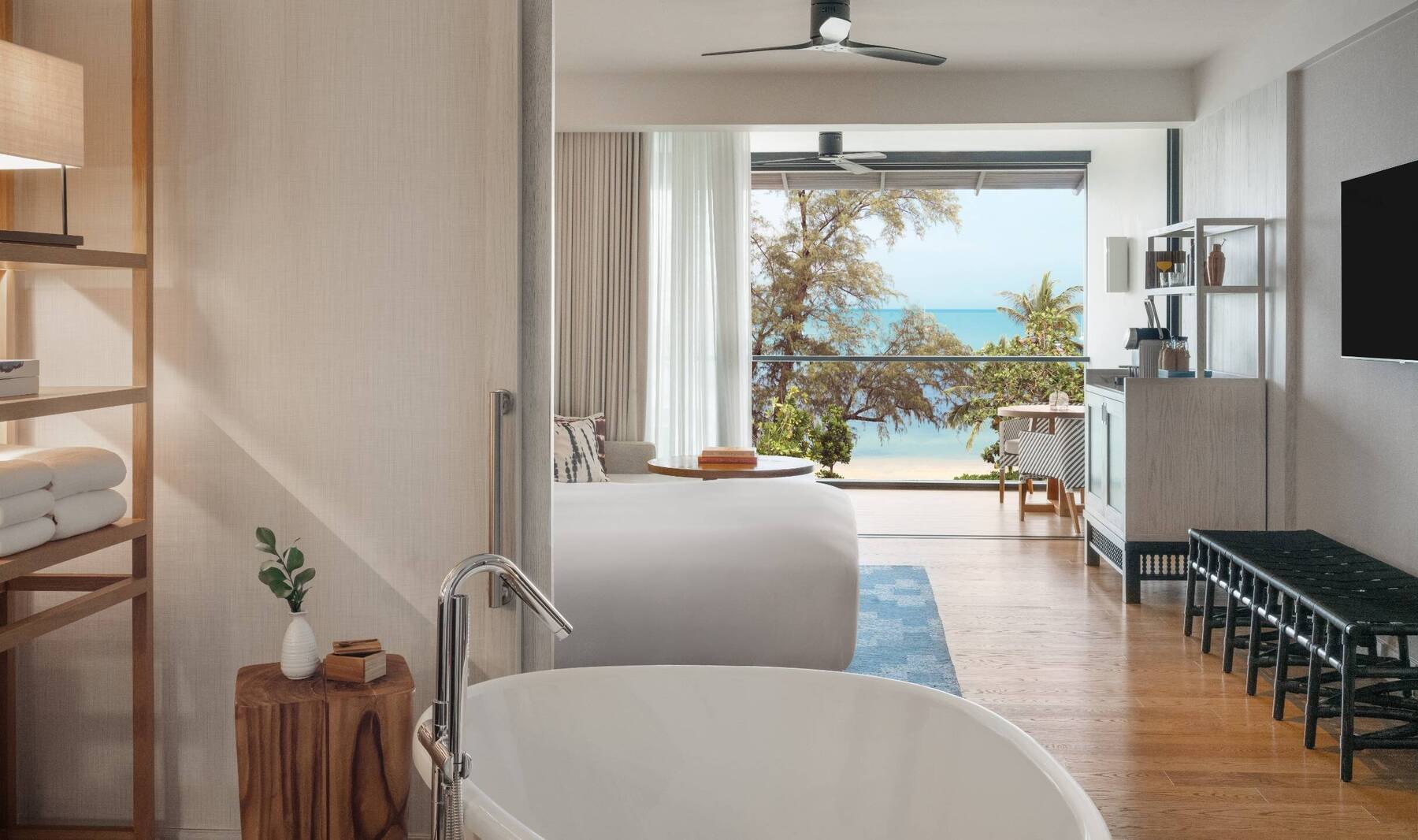 King Essential Sea View Room