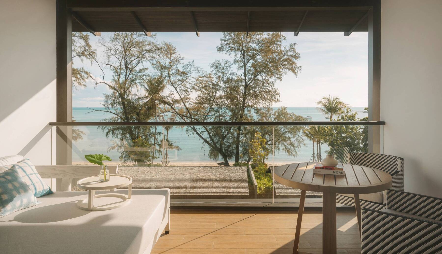 King Essential Sea View Room