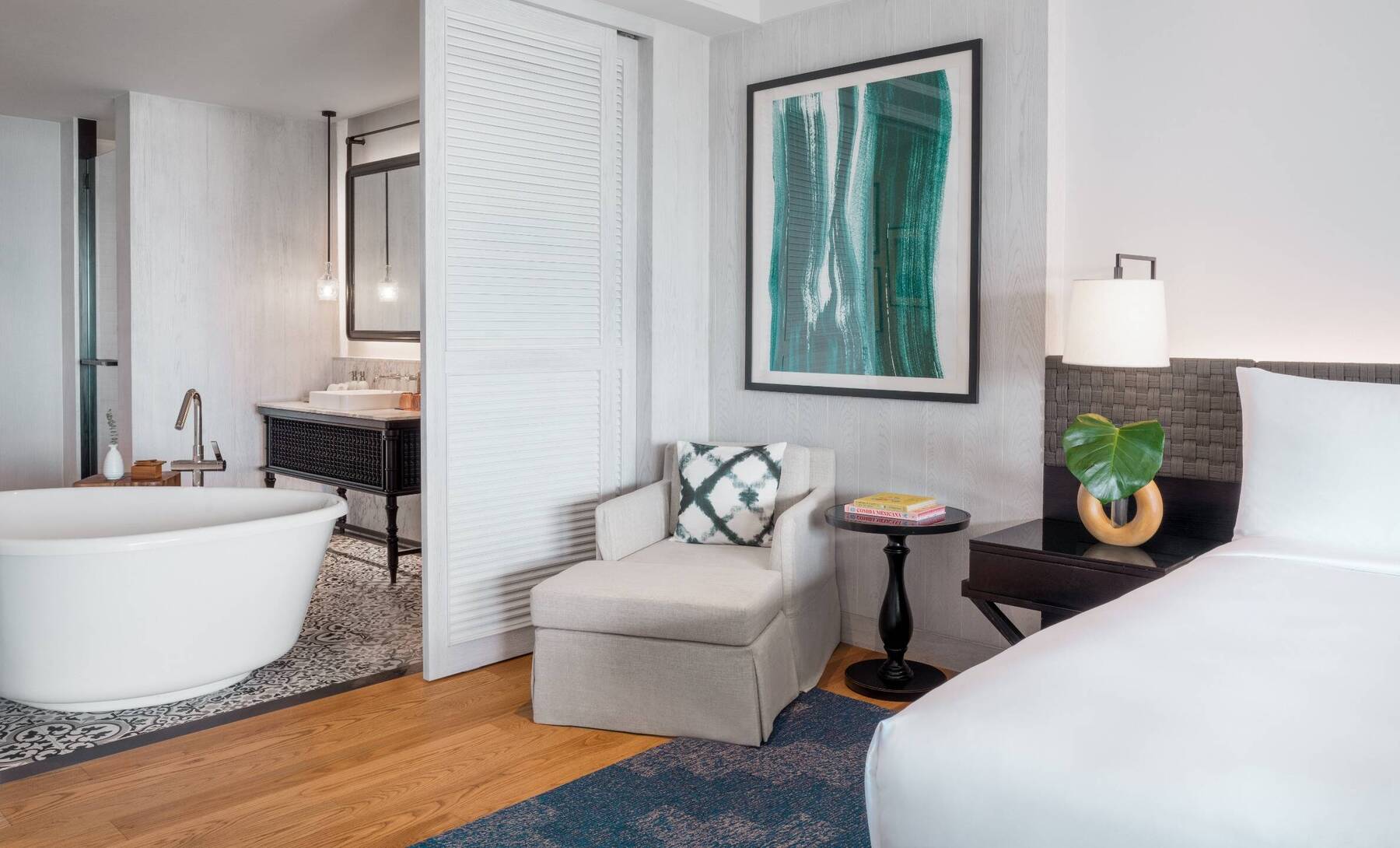 One Bedroom Pool Access Suite