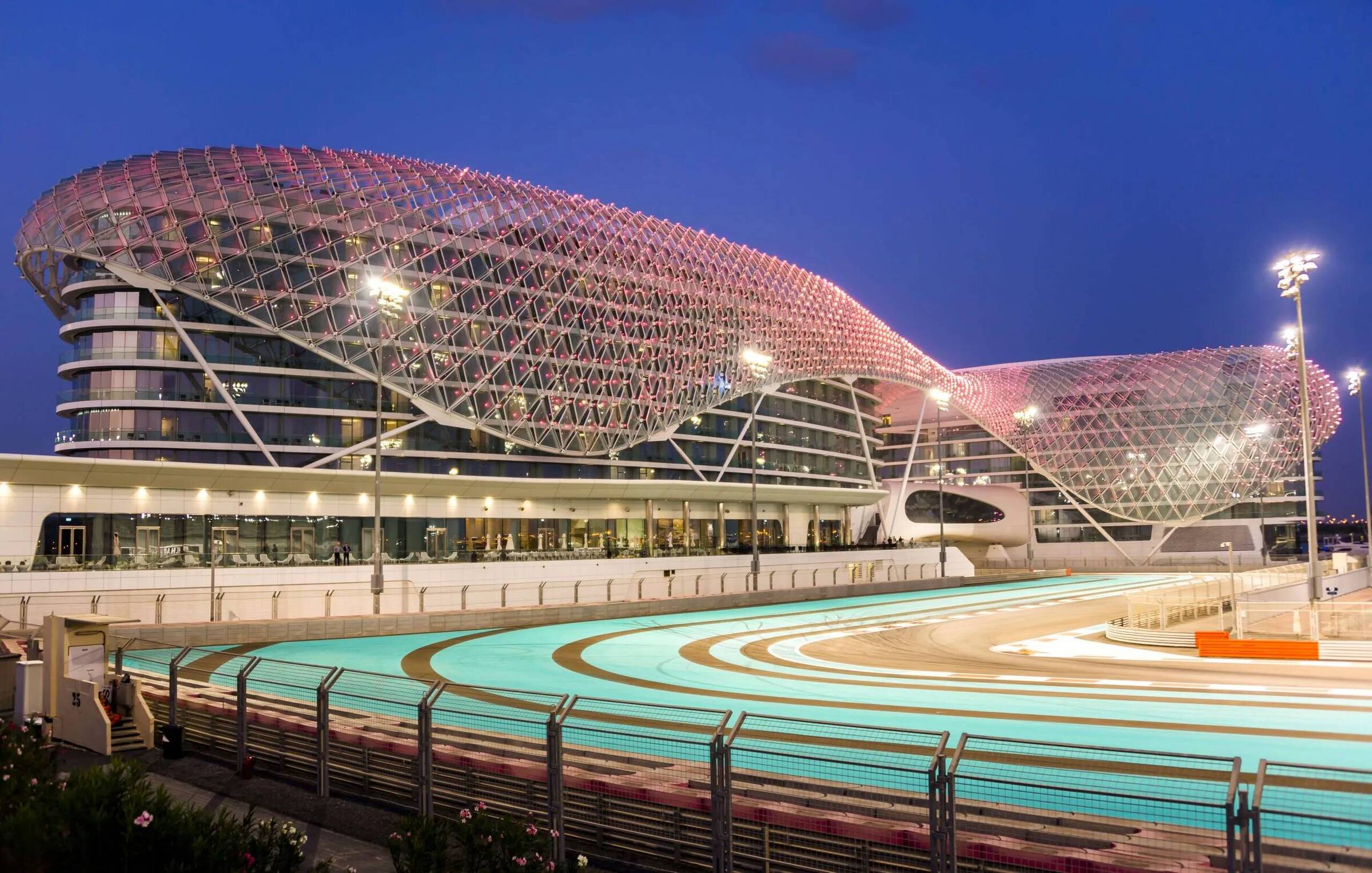 F1 Abu Dhabi GP: Sky Bridge Terrace