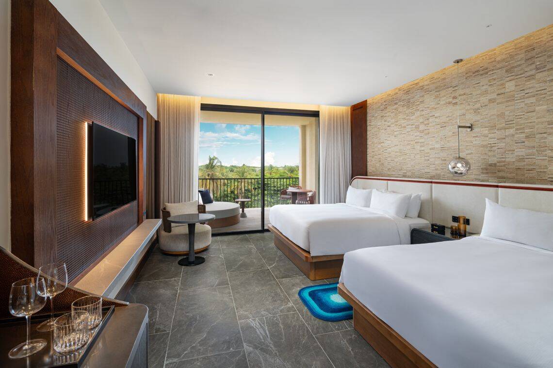 PREMIER TWO KING, TROPICAL VIEW ROOM