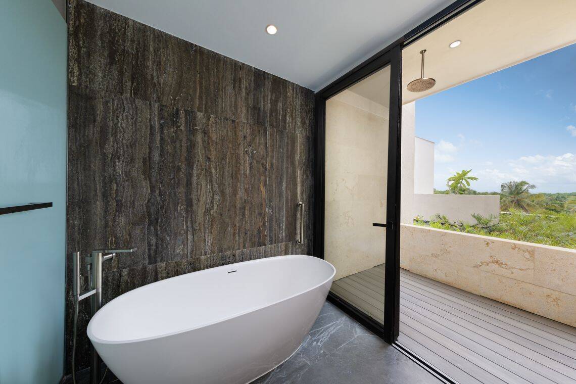 W KING SUITE, TROPICAL VIEW