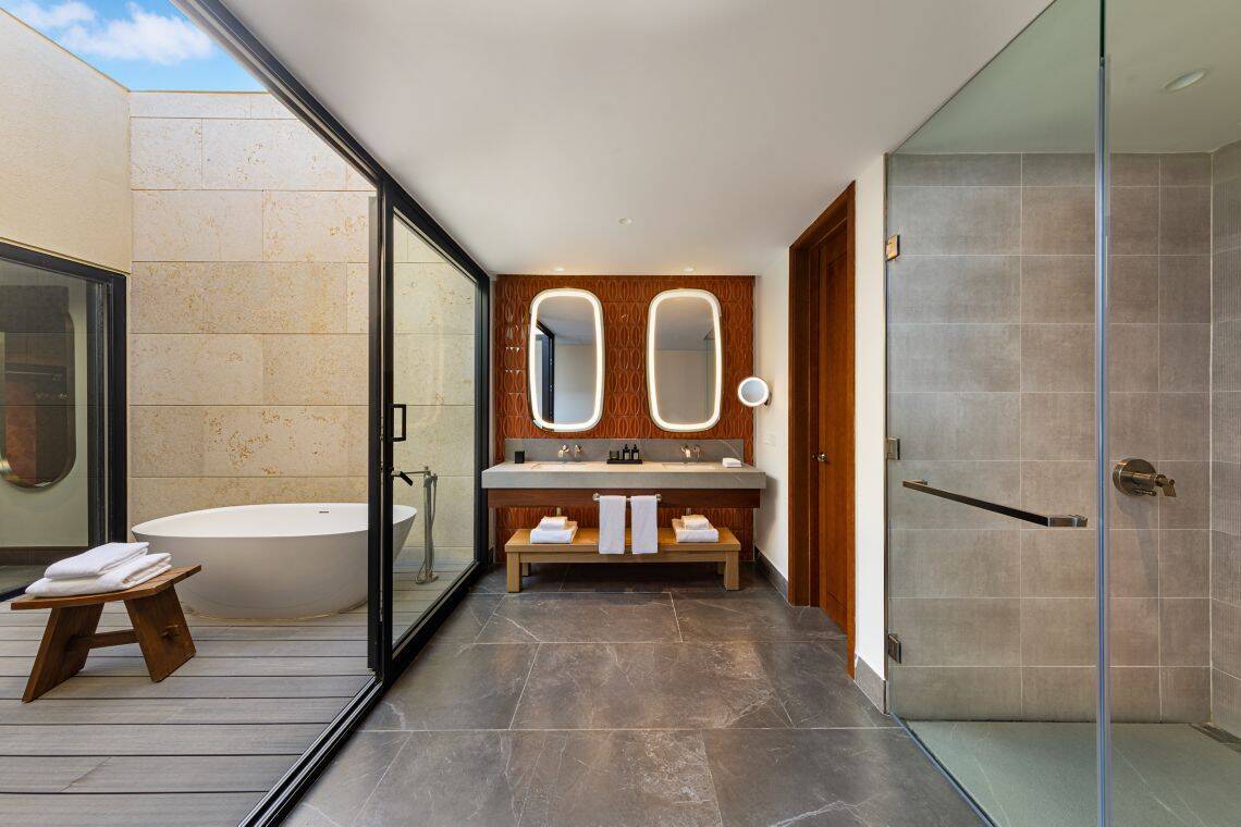 OASIS TWO BEDROOM SUITE, PRIVATE POOL