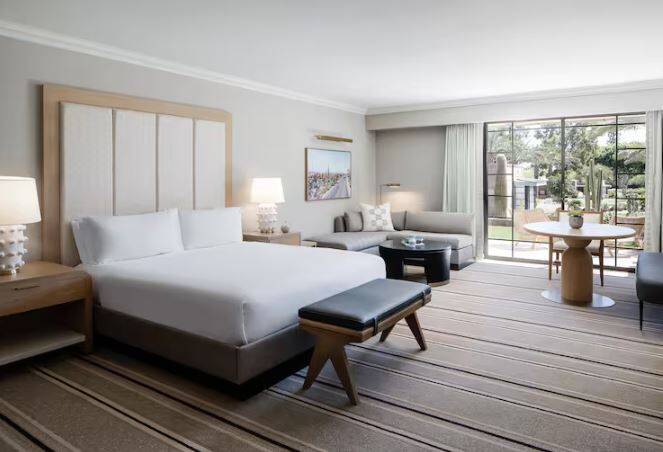 PREMIER FIREPIT SUITE ONE KING BED 