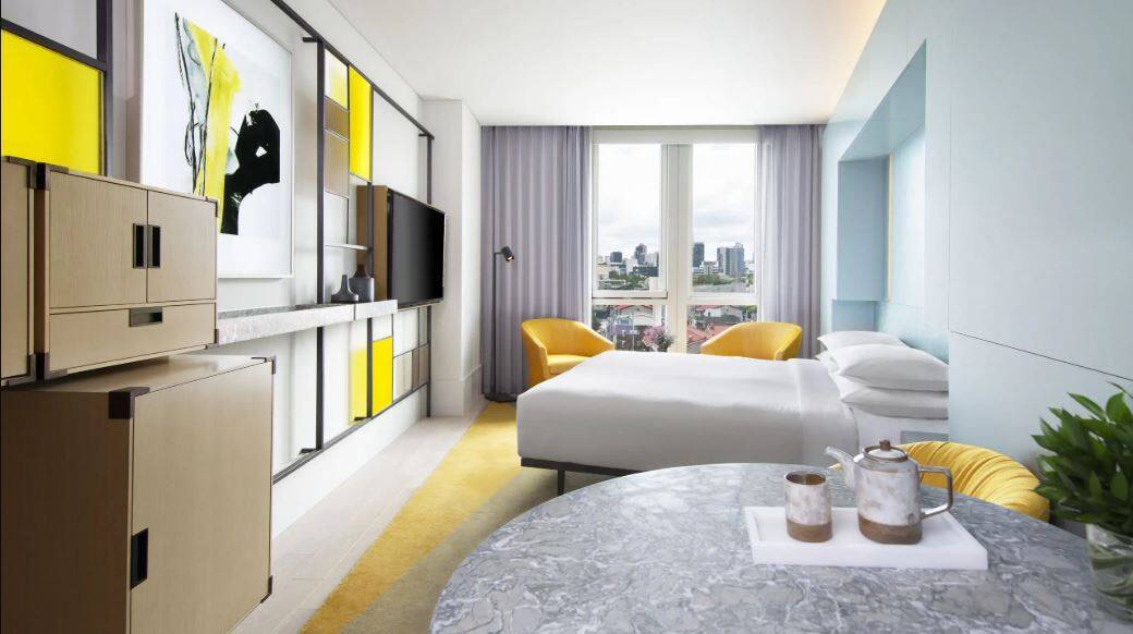 KING BED HIGH FLOOR
