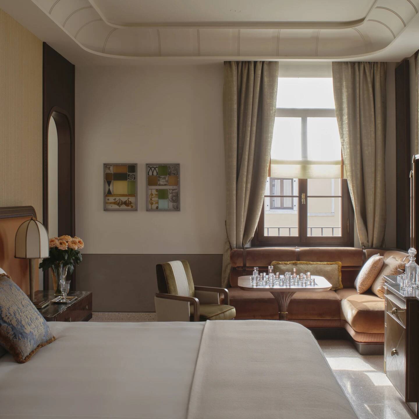 JUNIOR SUITE